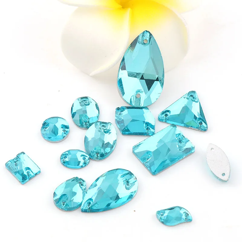 36Pieces Mix Style Square Round Glass Lake Blue Color Silver Base Sew-On Rhinestone Beads, Sew On Stones Spacer buttons for Garm
36Pieces Mix Style Square Round Glass Lake Blue Color Silver Base Sew-On Rhinestone Beads, Sew On Stones Spacer buttons for Garm