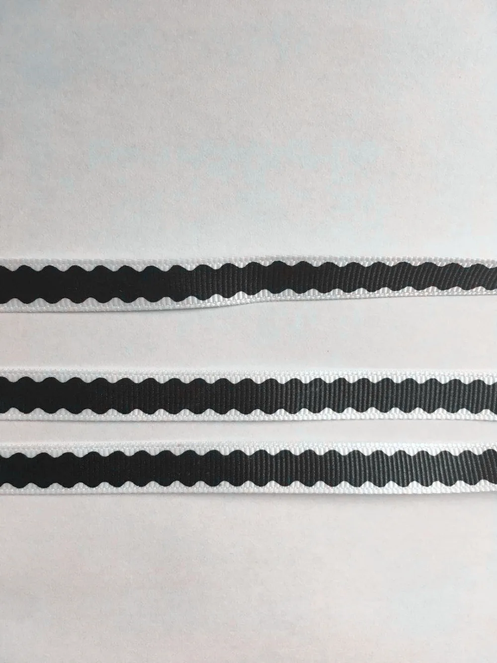 YOFAY 9mm 3/8" Printed Grosgrain Ribbon Black Wave Print Halloween Ribbon Hairpin Wedding Party Accessory DIY Material
YOFAY 9mm 3/8" Printed Grosgrain Ribbon Black Wave Print Halloween Ribbon Hairpin Wedding Party Accessory DIY Material