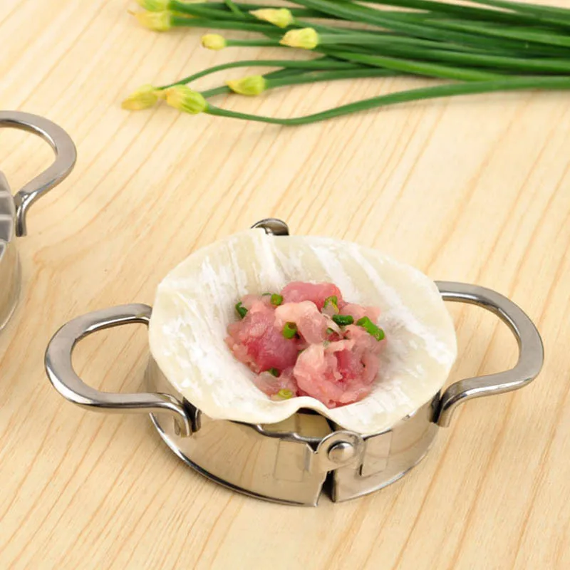 1Pcs Creative Kitchen Gadgets Cooking Tool Dumpling Maker Form Wrapper Presser Molds Multifunction Stainless Steel Ravioli Mould
1Pcs Creative Kitchen Gadgets Cooking Tool Dumpling Maker Form Wrapper Presser Molds Multifunction Stainless Steel Ravioli Mould