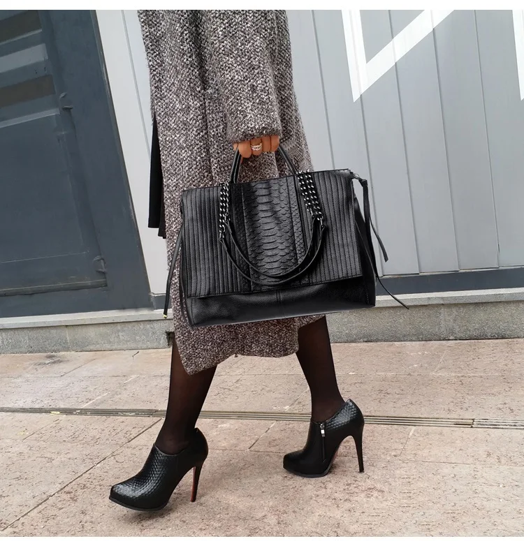 Women luxury Simple crocodile leather, shoulder bag image