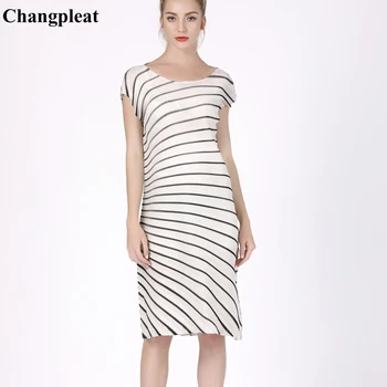 Changpleat 2019 New summer Striped dresses Miyak Pleated Fashion Design O-neck Slim Big elastic Short Sleeve Female Dress Tide
Changpleat 2019 New summer Striped dresses Miyak Pleated Fashion Design O-neck Slim Big elastic Short Sleeve Female Dress Tide