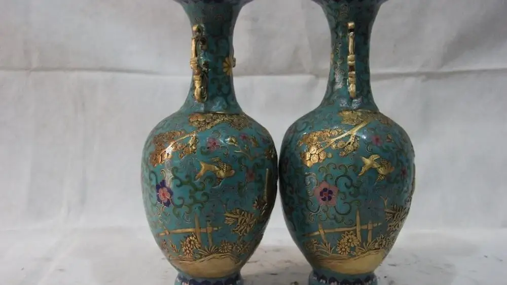 Chinese Pure Bronze Cloisonne Wire Inlay Enamel pied magpie Stand Plum Tree Vase
Chinese Pure Bronze Cloisonne Wire Inlay Enamel pied magpie Stand Plum Tree Vase