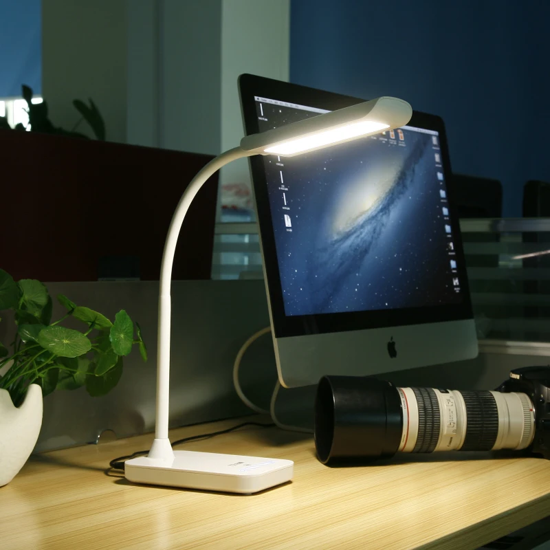 Touch Sliding bright adjusted Flexible LED desk Lamp and table lamp, LED reading lamp / Table mode luminaria de mesa study lamp 
Touch Sliding bright adjusted Flexible LED desk Lamp and table lamp, LED reading lamp / Table mode luminaria de mesa study lamp