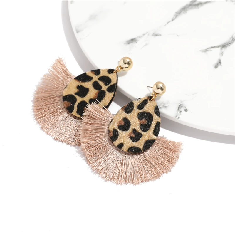 Color Cow Color Leopard Dangle Drop Earrings Biscuits Round Resin Cheetah Tassel Earrings for Women Sector Pendientes Oorbellen
Color Cow Color Leopard Dangle Drop Earrings Biscuits Round Resin Cheetah Tassel Earrings for Women Sector Pendientes Oorbellen