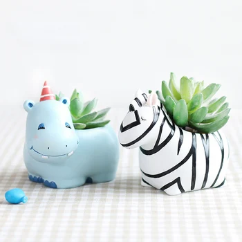 Creative Mini Cartoon Resin Plant Pot Lovely Bonsai Home Desktop Decorative Bear Zebra Giraffe Succulent Flowerpot Garden Decor
Creative Mini Cartoon Resin Plant Pot Lovely Bonsai Home Desktop Decorative Bear Zebra Giraffe Succulent Flowerpot Garden Decor
