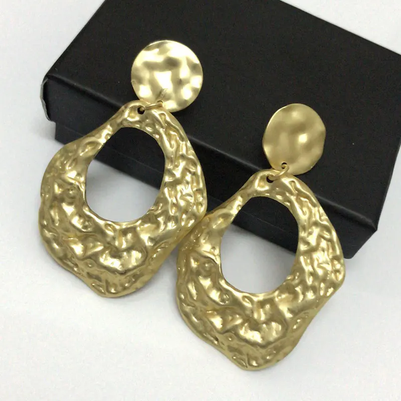 Krazylee Summer New Beach Style Dumb gold Stud Earrings For Women Gold Color Plated Metal Earrings Fashion Party Jewelry DE010
Krazylee Summer New Beach Style Dumb gold Stud Earrings For Women Gold Color Plated Metal Earrings Fashion Party Jewelry DE010