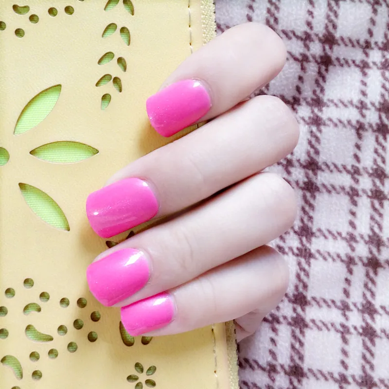 24Pcs Shiny Bright Pink Fake Nails Acrylic False Nail Short Size Lady Nail Design Full Cover Tips Salon Manicure Tool 079
24Pcs Shiny Bright Pink Fake Nails Acrylic False Nail Short Size Lady Nail Design Full Cover Tips Salon Manicure Tool 079