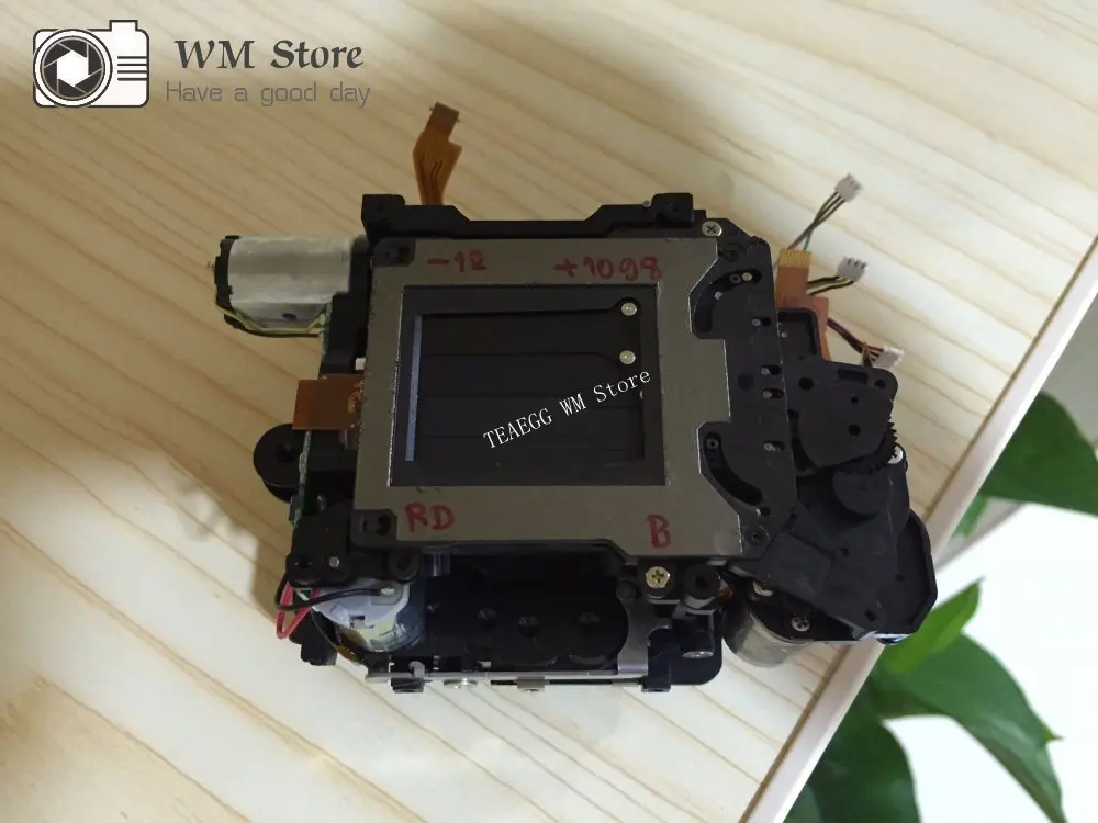 Original D7000 Mirror Box with Aperture Shutter Motor Diphragm For Nikon D7000 Camera Replacement Unit Repair Parts
Original D7000 Mirror Box with Aperture Shutter Motor Diphragm For Nikon D7000 Camera Replacement Unit Repair Parts