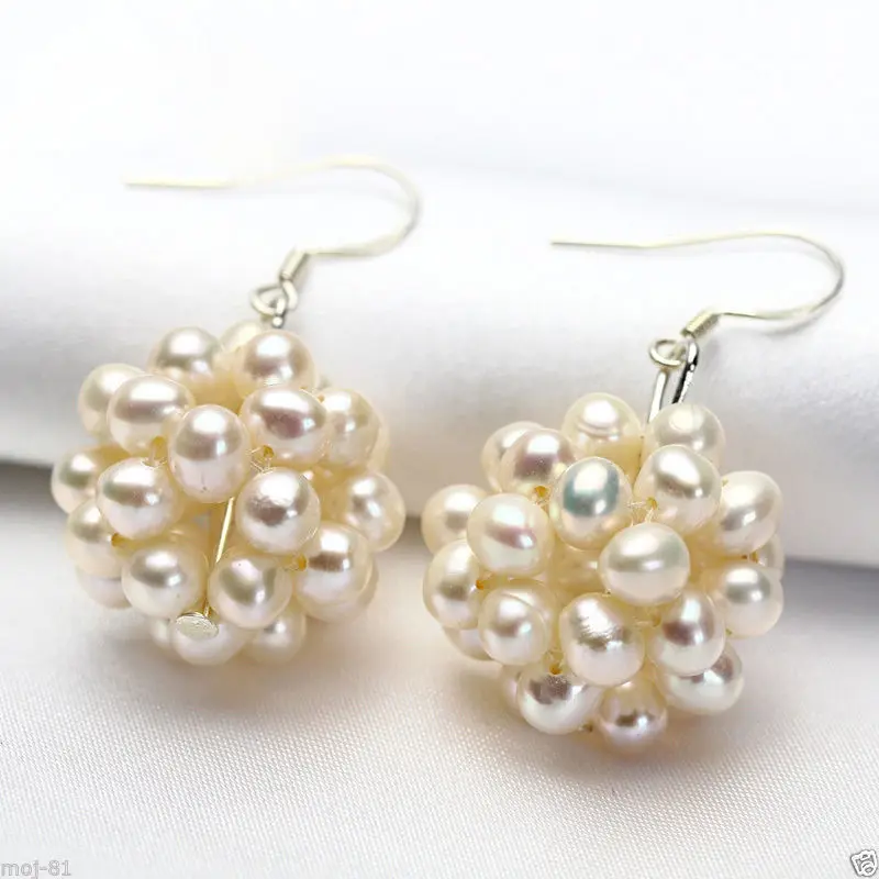 Selling Jewelry>>Pair Natural White Freshwater Pearl Cluster Sterling Silver Hook Dangle Earrings
Selling Jewelry>>Pair Natural White Freshwater Pearl Cluster Sterling Silver Hook Dangle Earrings
