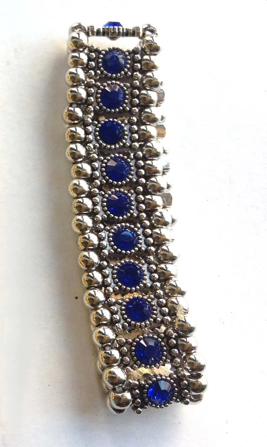 1row bracelet Exaggeration Vintage Silver blue Rhinestone Bangle Stretch Elastic Crystal Cuff Chain openable pulseras jewelry
1row bracelet Exaggeration Vintage Silver blue Rhinestone Bangle Stretch Elastic Crystal Cuff Chain openable pulseras jewelry