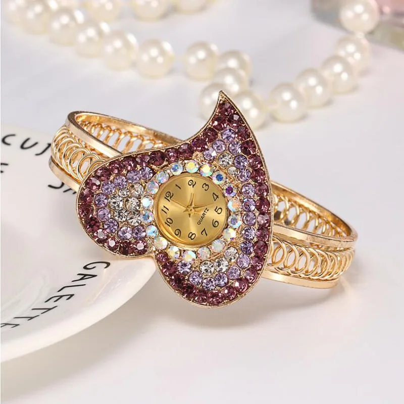 Hot Selling Peach Heart Diamond Ladies Bracelet Watch Ladies Fashion Watches Quartz Bracelet Women's Table Diamond Jewelry
Hot Selling Peach Heart Diamond Ladies Bracelet Watch Ladies Fashion Watches Quartz Bracelet Women's Table Diamond Jewelry