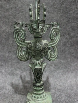 8" Collect Old Chinese Bronze Folk FengShui Man Head Phoenix Statue Sculpture
8" Collect Old Chinese Bronze Folk FengShui Man Head Phoenix Statue Sculpture