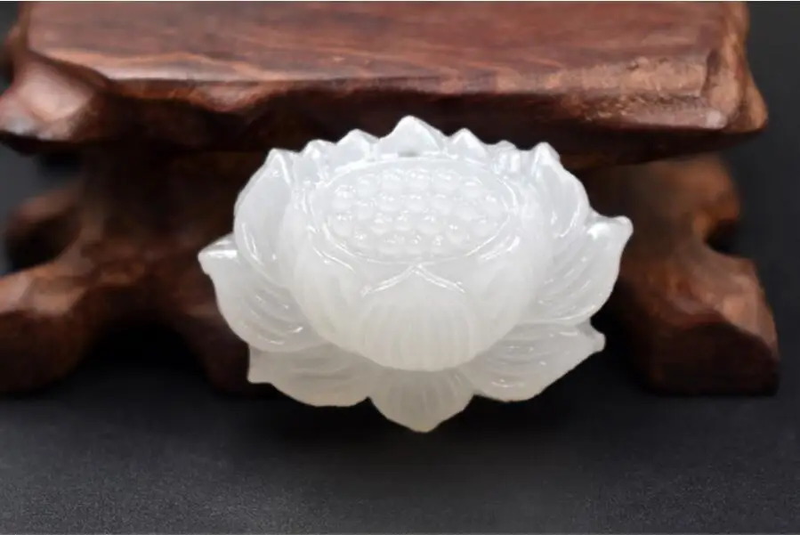 Natural chalcedony, lotus pendant, white jade pendant, pendant 
Natural chalcedony, lotus pendant, white jade pendant, pendant