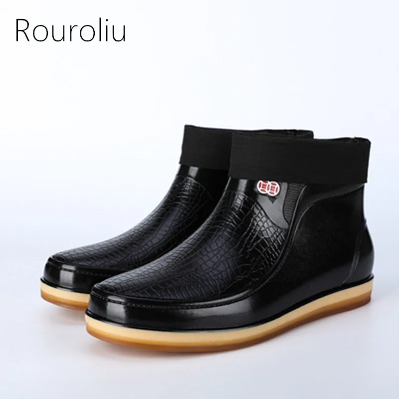 Rouroliu Autumn Rainboots Men Waterproof PVC Ankle Rain Boots Warm Socks Inserts Non-Slip Water Shoes Man Wellies FR9
Rouroliu Autumn Rainboots Men Waterproof PVC Ankle Rain Boots Warm Socks Inserts Non-Slip Water Shoes Man Wellies FR9