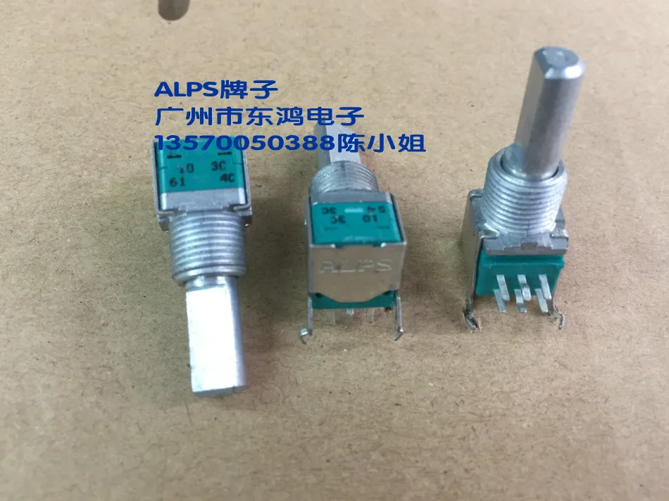 2PCS/LOT ALPS Alps type RK09L precision potentiometer, double C10K axis long 20mm power amplifier potentiometer
2PCS/LOT ALPS Alps type RK09L precision potentiometer, double C10K axis long 20mm power amplifier potentiometer