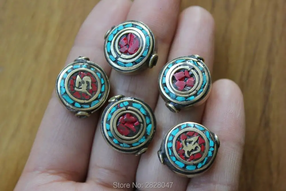BD140 Tibetan Mantra Om Double Side Loose Beads Nepal 16mm Round Brass Colorful Stone Handmade Beads 5 Pcs Lot
BD140 Tibetan Mantra Om Double Side Loose Beads Nepal 16mm Round Brass Colorful Stone Handmade Beads 5 Pcs Lot
