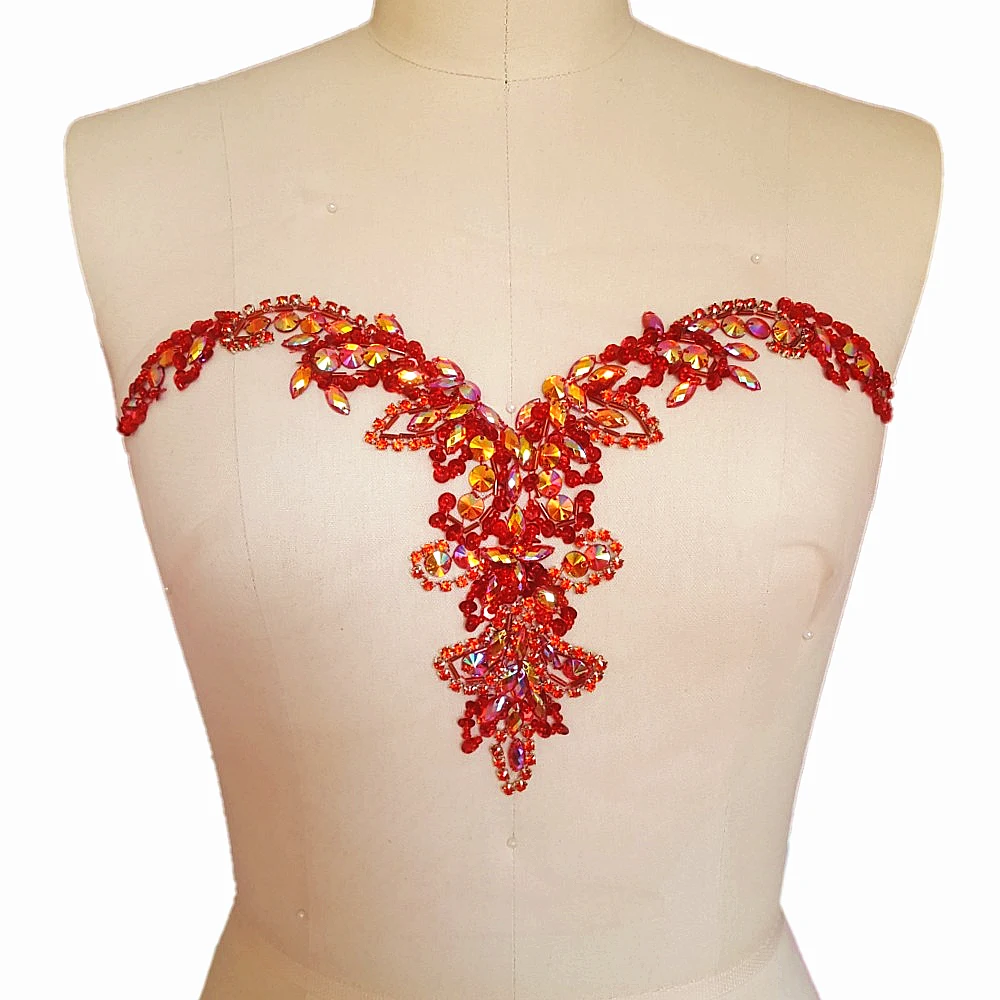 Sequin Red AB Color Sew On Neckline Rhinestone Crystal Trim Applique Design Sewing for Wedding Dresses DIY Decoration 20x34cm
Sequin Red AB Color Sew On Neckline Rhinestone Crystal Trim Applique Design Sewing for Wedding Dresses DIY Decoration 20x34cm