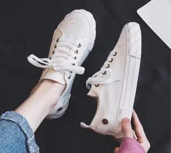 2019 new style white sneakers men breathable leisure shoes popular shoes high quality fashion Super confident Men canvas
2019 new style white sneakers men breathable leisure shoes popular shoes high quality fashion Super confident Men canvas