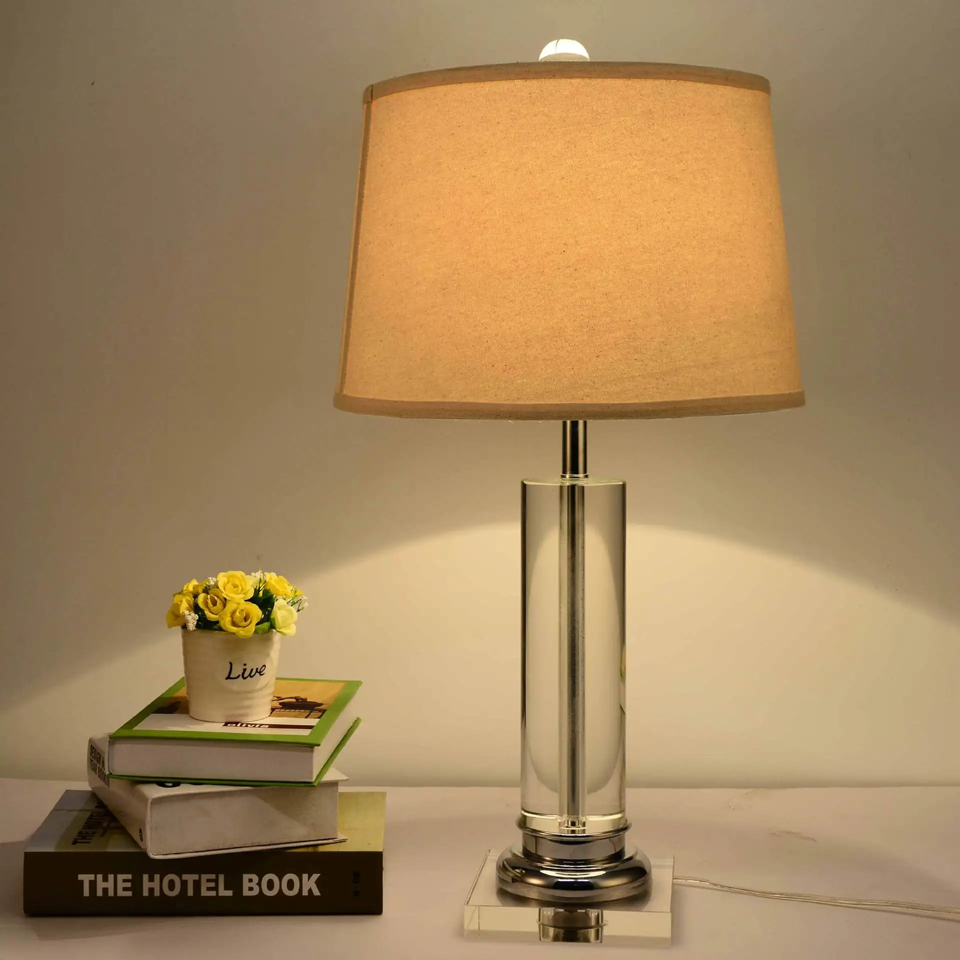 YOOK 35*65CM Modern Crystal Table Lamp European Luxury Living Room Bedroom Bedside Table Lamp Fashion Table Lamp 220V 27E
YOOK 35*65CM Modern Crystal Table Lamp European Luxury Living Room Bedroom Bedside Table Lamp Fashion Table Lamp 220V 27E