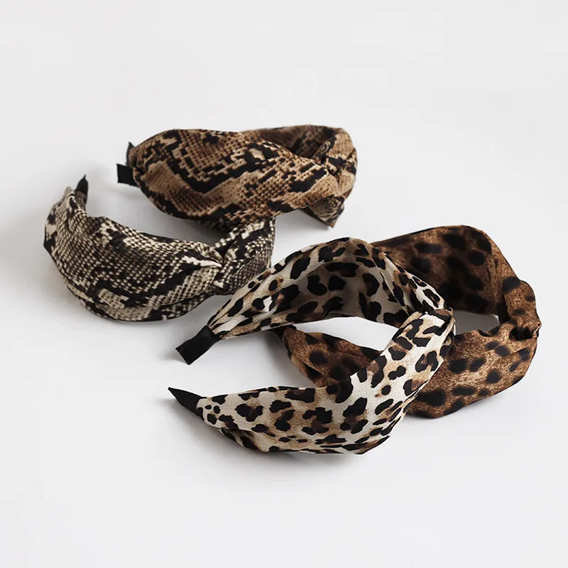 Free shipping fashion Women cross headband Leopard/Snake printed hairband girl's korea headwear lady's elegant hair accessories
Free shipping fashion Women cross headband Leopard/Snake printed hairband girl's korea headwear lady's elegant hair accessories