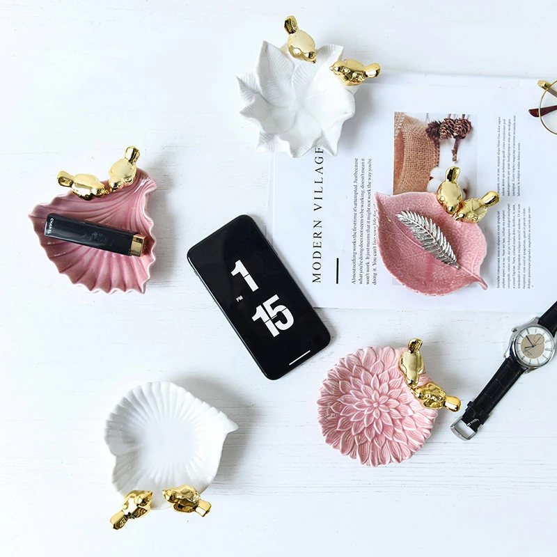 Nordic MINI Bird Pattern Ceramic Storage Tray Jewelry Display Rings Bracelets Holder Dish Snack Plate Home Decorative Tray Craft
Nordic MINI Bird Pattern Ceramic Storage Tray Jewelry Display Rings Bracelets Holder Dish Snack Plate Home Decorative Tray Craft