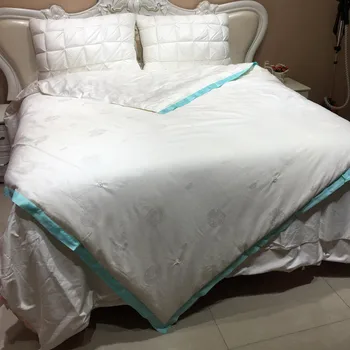 100% silk Full Filling comforter/blanket/quilt/duvet for summer king queen twin size handmade bedding white color free ship
100% silk Full Filling comforter/blanket/quilt/duvet for summer king queen twin size handmade bedding white color free ship