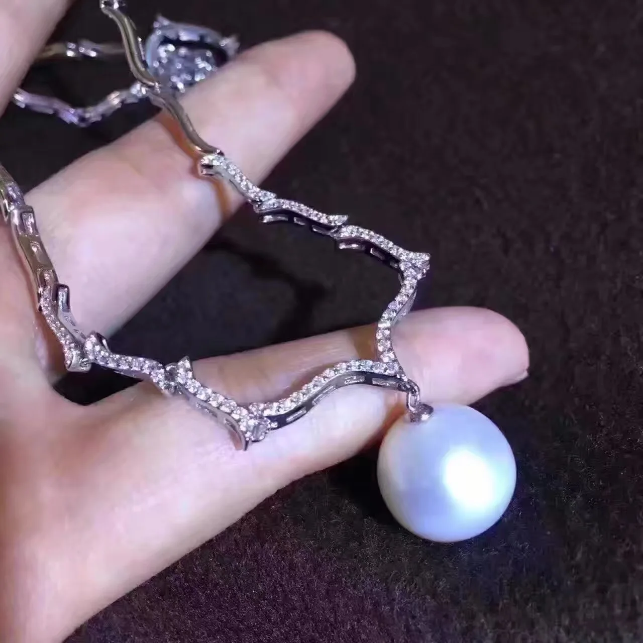 YinKuan necklace pendant natural freshwater pearl 10-11 mm circle sautoir wholesale ms bright and flawless
YinKuan necklace pendant natural freshwater pearl 10-11 mm circle sautoir wholesale ms bright and flawless