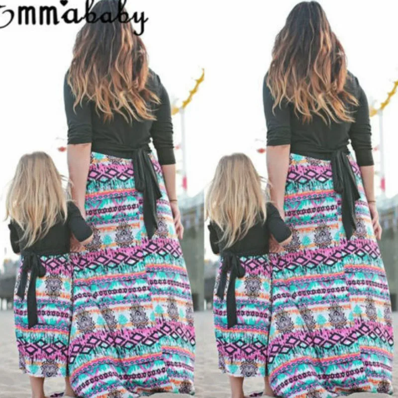 2018 Fashion mom and kids print family matching outfits Baby Girls clothes dress mother daughter dress clothing
2018 Fashion mom and kids print family matching outfits Baby Girls clothes dress mother daughter dress clothing