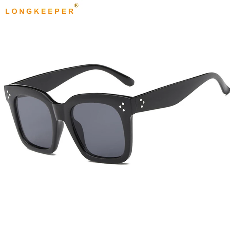 New Fashion Trend Unique Design Rivets Frame Women Sunglasses Retro Square Ultra-thin Frame Design Sunglasses Women LongKeeper
New Fashion Trend Unique Design Rivets Frame Women Sunglasses Retro Square Ultra-thin Frame Design Sunglasses Women LongKeeper