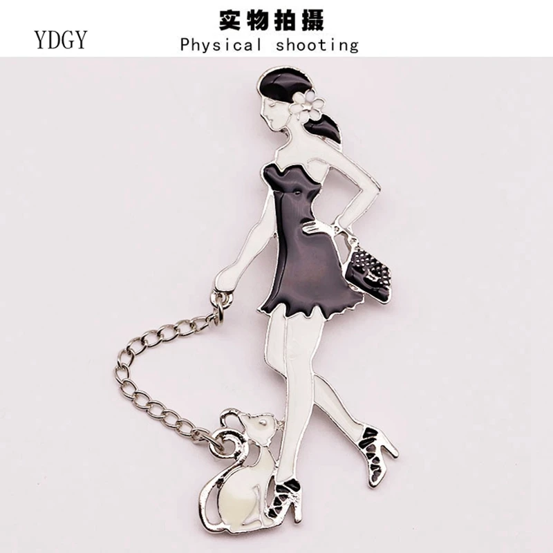 YDGY Retro Brooch Pearl Enamel Brooch Female Garment Accessory Pin Customized Three-piece Set
YDGY Retro Brooch Pearl Enamel Brooch Female Garment Accessory Pin Customized Three-piece Set