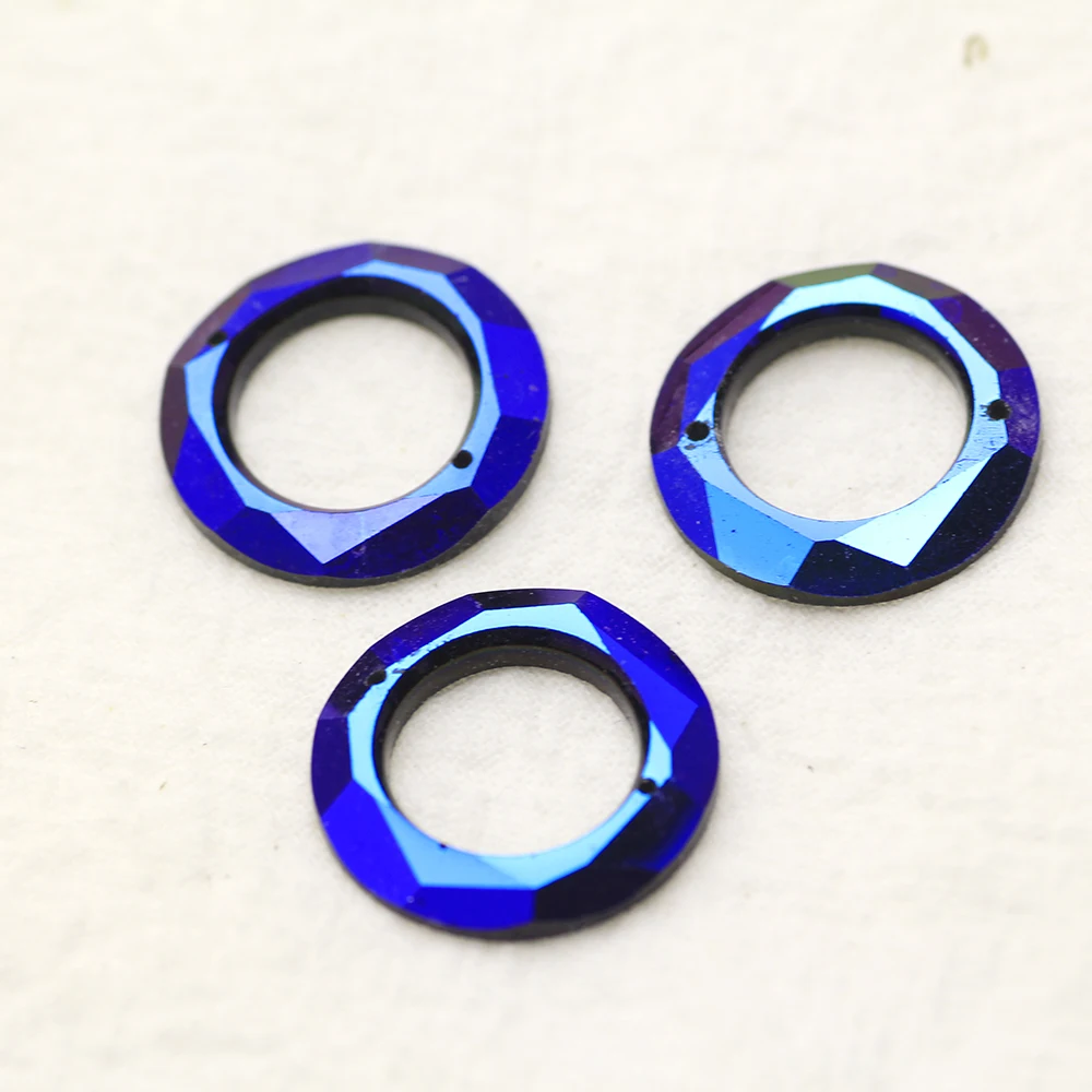 50pcs 20mm Round hollow Colorful Blue Sew on Rhinestones Resin Black back Round Sewing Crystal 2 holes For Dance Dress Garment
50pcs 20mm Round hollow Colorful Blue Sew on Rhinestones Resin Black back Round Sewing Crystal 2 holes For Dance Dress Garment