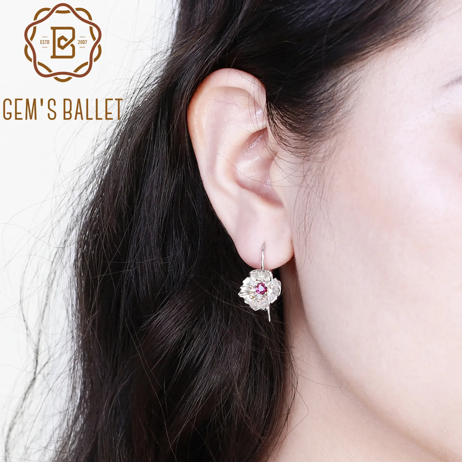 GEM'S BALLET Natural Rhodolite Garnet Blooming Poppies Flower Earrings 925 Sterling Silver Handmade Dangle Earrings for Women
GEM'S BALLET Natural Rhodolite Garnet Blooming Poppies Flower Earrings 925 Sterling Silver Handmade Dangle Earrings for Women
