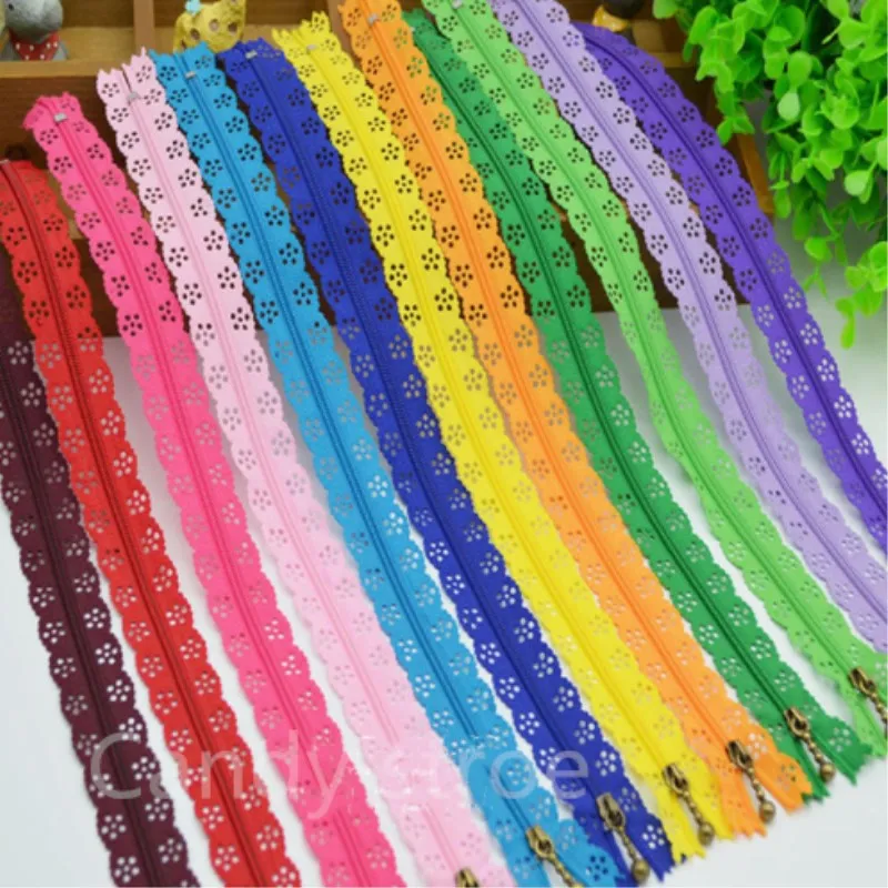 53cm Random Color 6pcs/lot Zippers Lace Nylon Finish Zipper for Sewing Wedding Dress AA7455
53cm Random Color 6pcs/lot Zippers Lace Nylon Finish Zipper for Sewing Wedding Dress AA7455