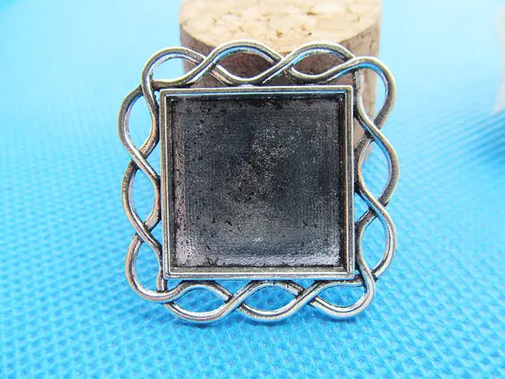 10pcs Antique Silver tone/Antique Bronze Twist Border Base Setting Tray Bezel Pendant Charm,fit 20mm Square Cabochon/Cameo
10pcs Antique Silver tone/Antique Bronze Twist Border Base Setting Tray Bezel Pendant Charm,fit 20mm Square Cabochon/Cameo