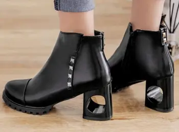 Zapatos Mujer Chaussure Femme Motorcycle Shoes Woman Women Pumps Winter Rivet Ladies High Heels Ankle Boots Fashion Punk G61168
Zapatos Mujer Chaussure Femme Motorcycle Shoes Woman Women Pumps Winter Rivet Ladies High Heels Ankle Boots Fashion Punk G61168