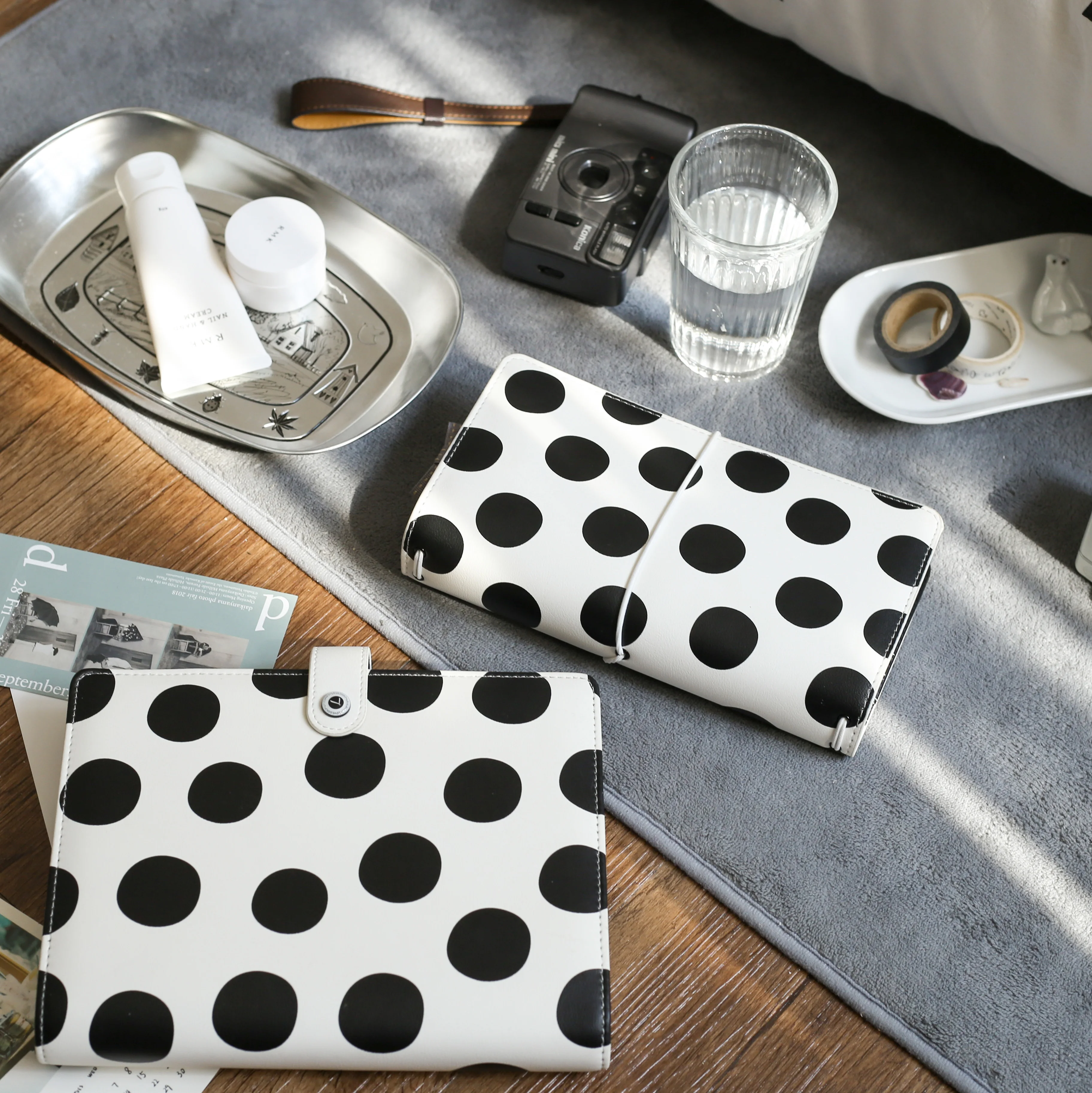 Lovedoki Creative Black & White Dots Travelers Notebook Bullet Journals Planner Diary Book School And Office Supplies Stationery
Lovedoki Creative Black & White Dots Travelers Notebook Bullet Journals Planner Diary Book School And Office Supplies Stationery
