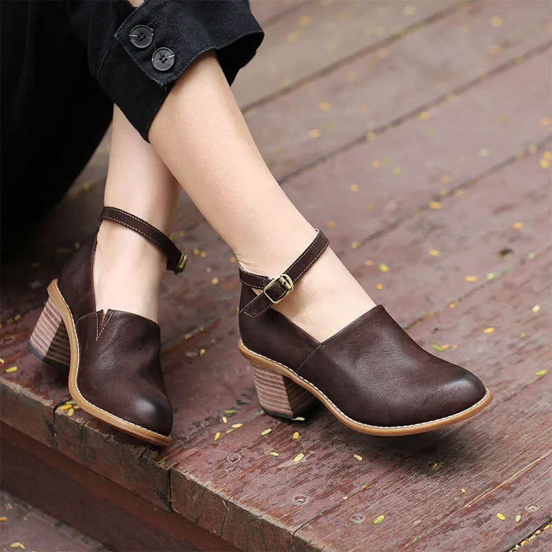 2019 spring vintage nubuck leather pointed high heels thick with ankle strap pumps women shoes elegant
2019 spring vintage nubuck leather pointed high heels thick with ankle strap pumps women shoes elegant