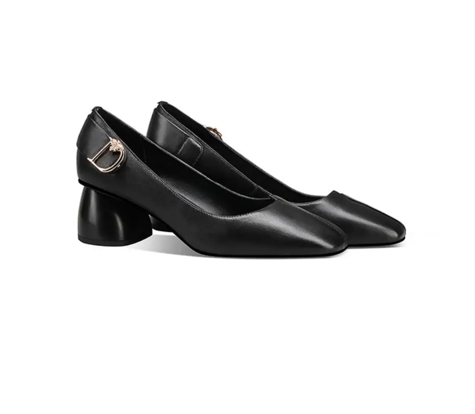 Spring and Autumn season new leather square head with a wide range of shallow shoes
Spring and Autumn season new leather square head with a wide range of shallow shoes