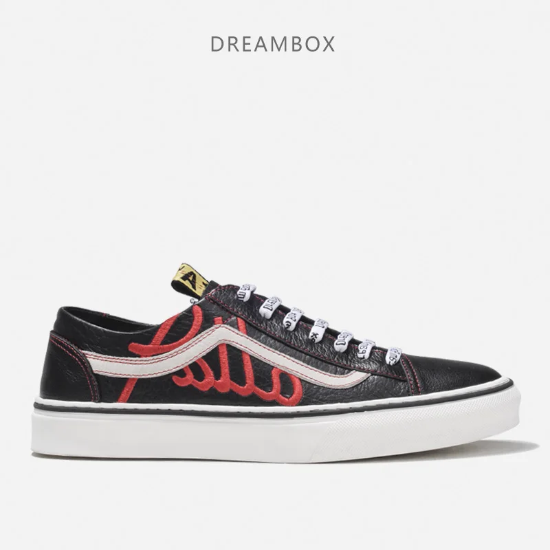Embroidered Men's Korean Version Of The Leather Low To Help Trend Wild Casual Shoes Harajuku Style Shoes
Embroidered Men's Korean Version Of The Leather Low To Help Trend Wild Casual Shoes Harajuku Style Shoes