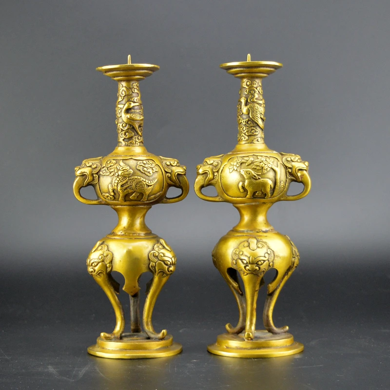 Household ornaments pure copper and brass fine double animal ear tripod candle stand a pair of household goods craft gift sets.
Household ornaments pure copper and brass fine double animal ear tripod candle stand a pair of household goods craft gift sets.