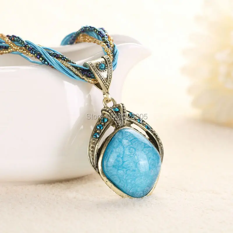 Decoration Rough Necklace Female Clavicle Rhombus Turqu Stone Pendant Necklaces With Shiny Crystal Summer Style Jewelry
Decoration Rough Necklace Female Clavicle Rhombus Turqu Stone Pendant Necklaces With Shiny Crystal Summer Style Jewelry