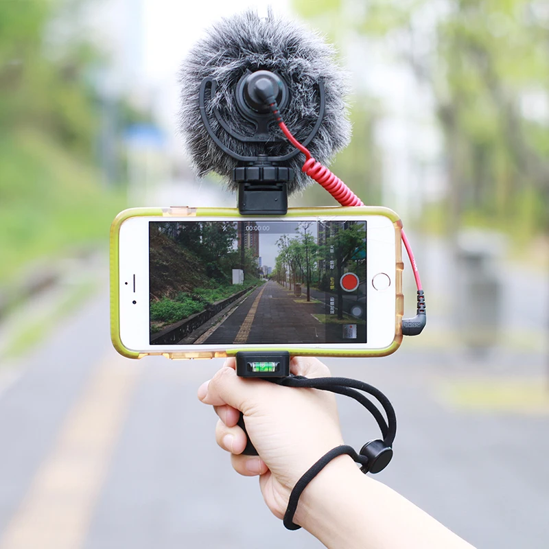 Ulanzi F-Mount Smartphone Handheld Stabilizer Video Rig Grip Handle Support Tripod Mount for Mobile Phone Videomaker Film-maker
Ulanzi F-Mount Smartphone Handheld Stabilizer Video Rig Grip Handle Support Tripod Mount for Mobile Phone Videomaker Film-maker