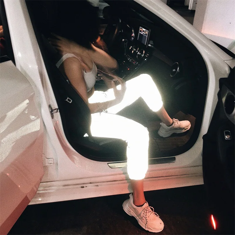 Fashion Women High Waist Hip Hop Reflective Pants Streetwear Night Shine Loose Long Pants Women 2019 Spring Autumn Pencil Pants
Fashion Women High Waist Hip Hop Reflective Pants Streetwear Night Shine Loose Long Pants Women 2019 Spring Autumn Pencil Pants