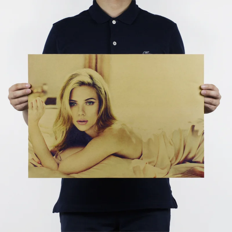 Dropshipiing Scarlett Johansson/actor film star/kraft paper/Cafe/bar poster/ Retro Poster/decorative painting 51*35.5cm
Dropshipiing Scarlett Johansson/actor film star/kraft paper/Cafe/bar poster/ Retro Poster/decorative painting 51*35.5cm