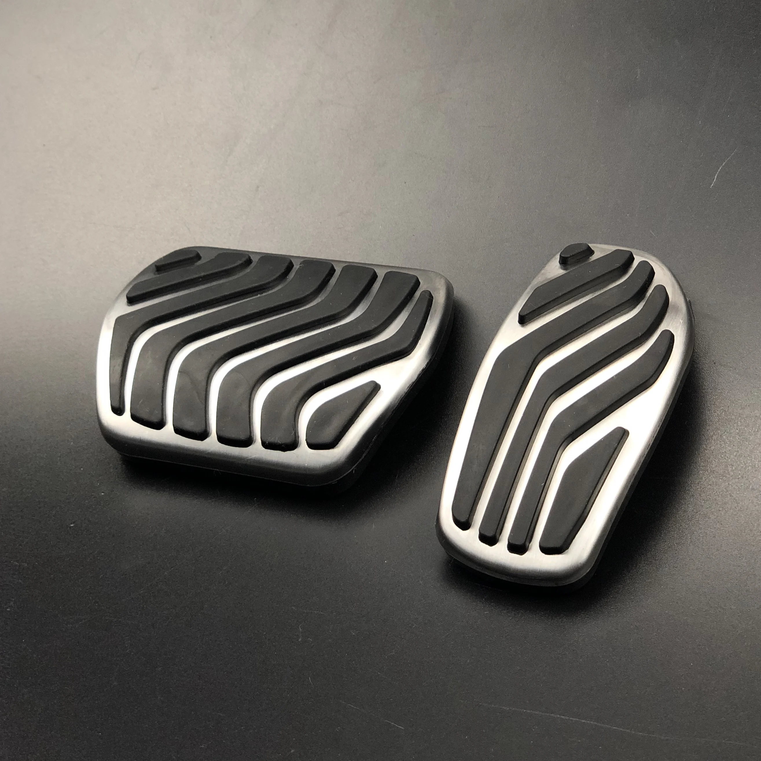 Fuel Gas Accelerator Brake Foot Pedal Cover AT For Nissan X-Trail Kicks Qashqai Altima 2019 For Renault Koleos Kadjar 2017 2018
Fuel Gas Accelerator Brake Foot Pedal Cover AT For Nissan X-Trail Kicks Qashqai Altima 2019 For Renault Koleos Kadjar 2017 2018