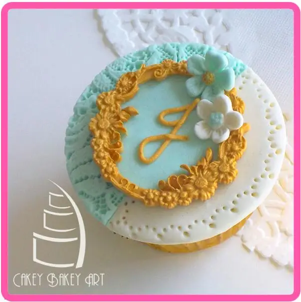 DIY baking biscuit mold silicone jelly chocolate fondant cake mold clay submit circular wreath decorative molding
DIY baking biscuit mold silicone jelly chocolate fondant cake mold clay submit circular wreath decorative molding