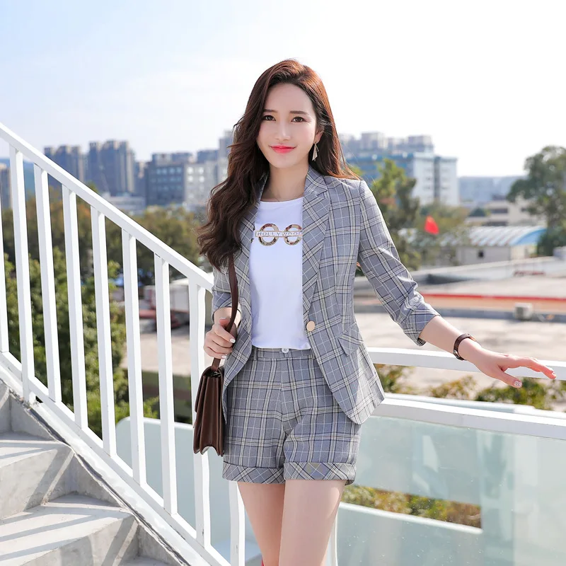 IZICFLY Summer Pink Plaid Women Business Short Suits Elegant Blazer Ceket Korean Fashion Clothing 2 Piece Short Set Streetwear 
IZICFLY Summer Pink Plaid Women Business Short Suits Elegant Blazer Ceket Korean Fashion Clothing 2 Piece Short Set Streetwear