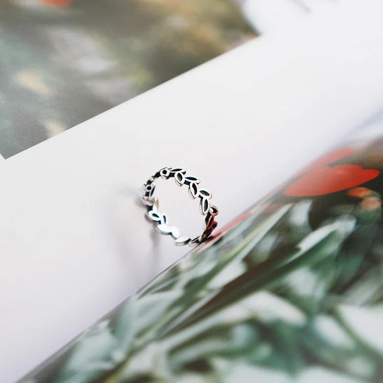 Elegant Quality 925 Rings Vintage Leaf Shape Open Ring 925 Sterling Silver Ring for Women 925 Jewelry Adjustable
Elegant Quality 925 Rings Vintage Leaf Shape Open Ring 925 Sterling Silver Ring for Women 925 Jewelry Adjustable