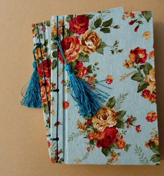 1pcs This cloth hand sewn Vintage years Fang Chinese series A5 the Style garden cloth light blue Peony
1pcs This cloth hand sewn Vintage years Fang Chinese series A5 the Style garden cloth light blue Peony