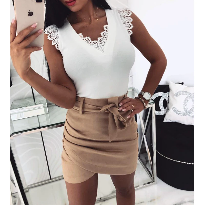 2019 Summer New Women Sexy V-neck Characteristic Lace Sleeveless Slim Tight Vest Fashion Casual All-macth Tank Tops 2-color F3
2019 Summer New Women Sexy V-neck Characteristic Lace Sleeveless Slim Tight Vest Fashion Casual All-macth Tank Tops 2-color F3